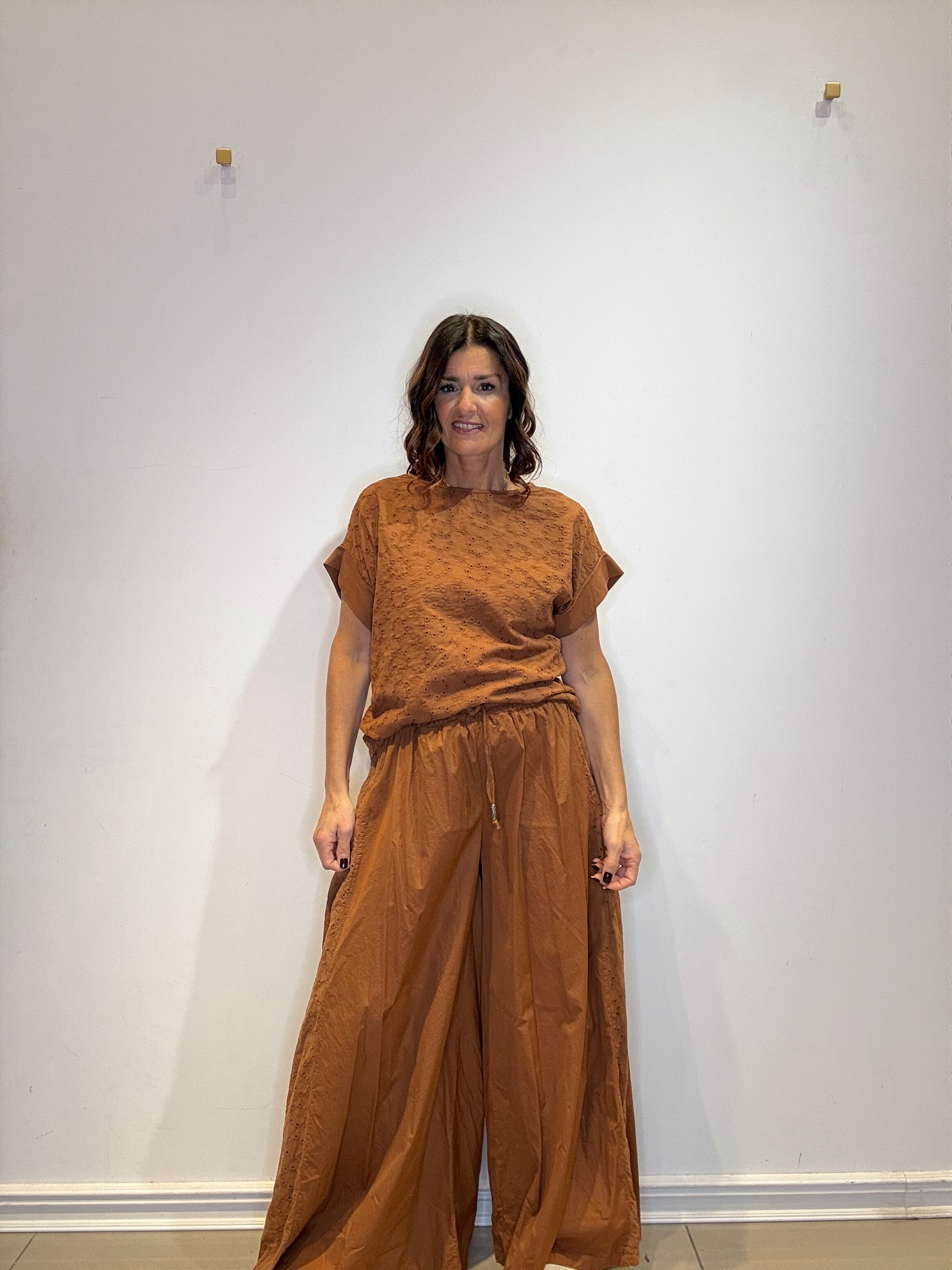 ￼ Pantaloni Demi