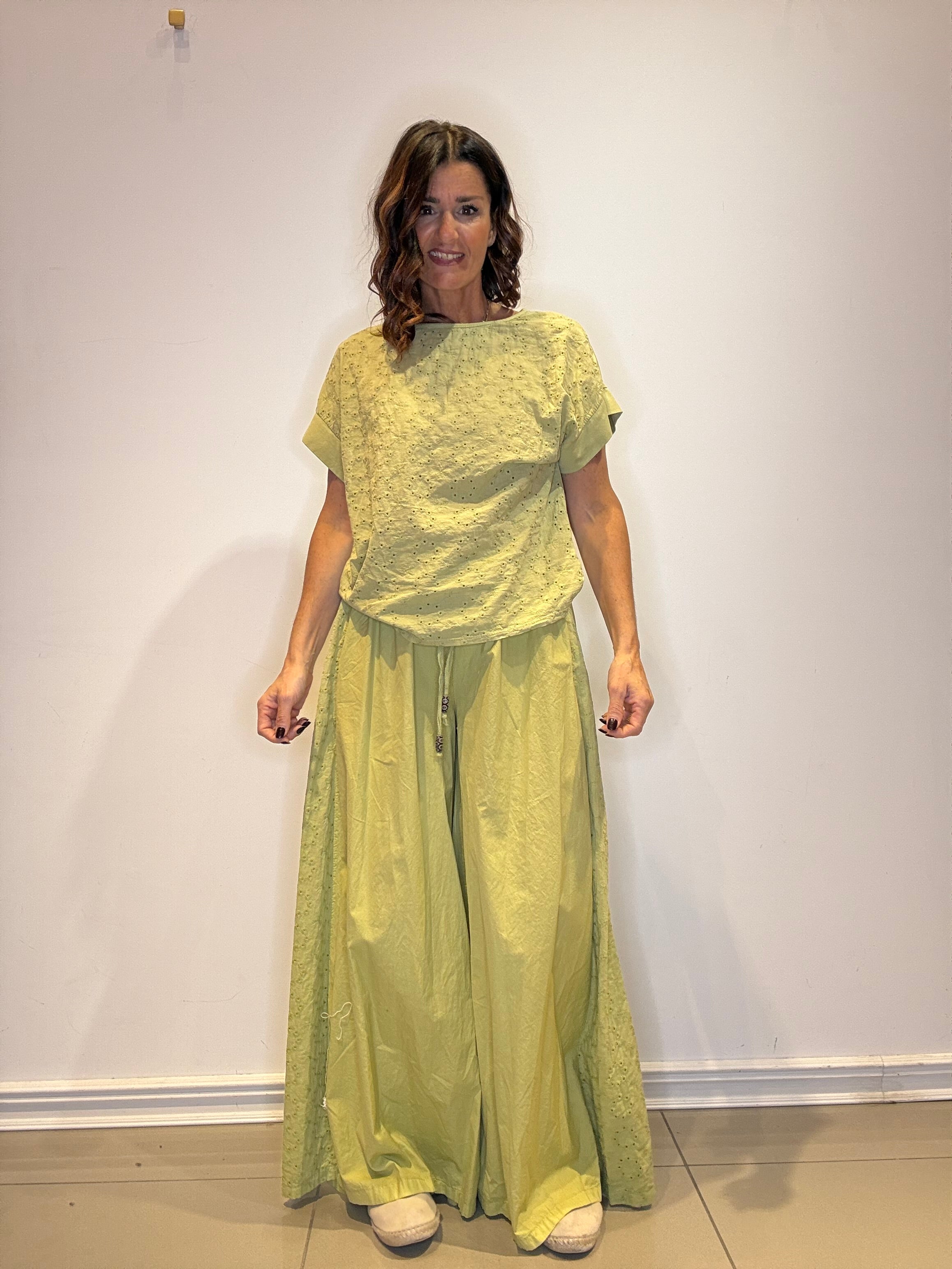 ￼ Pantaloni Demi