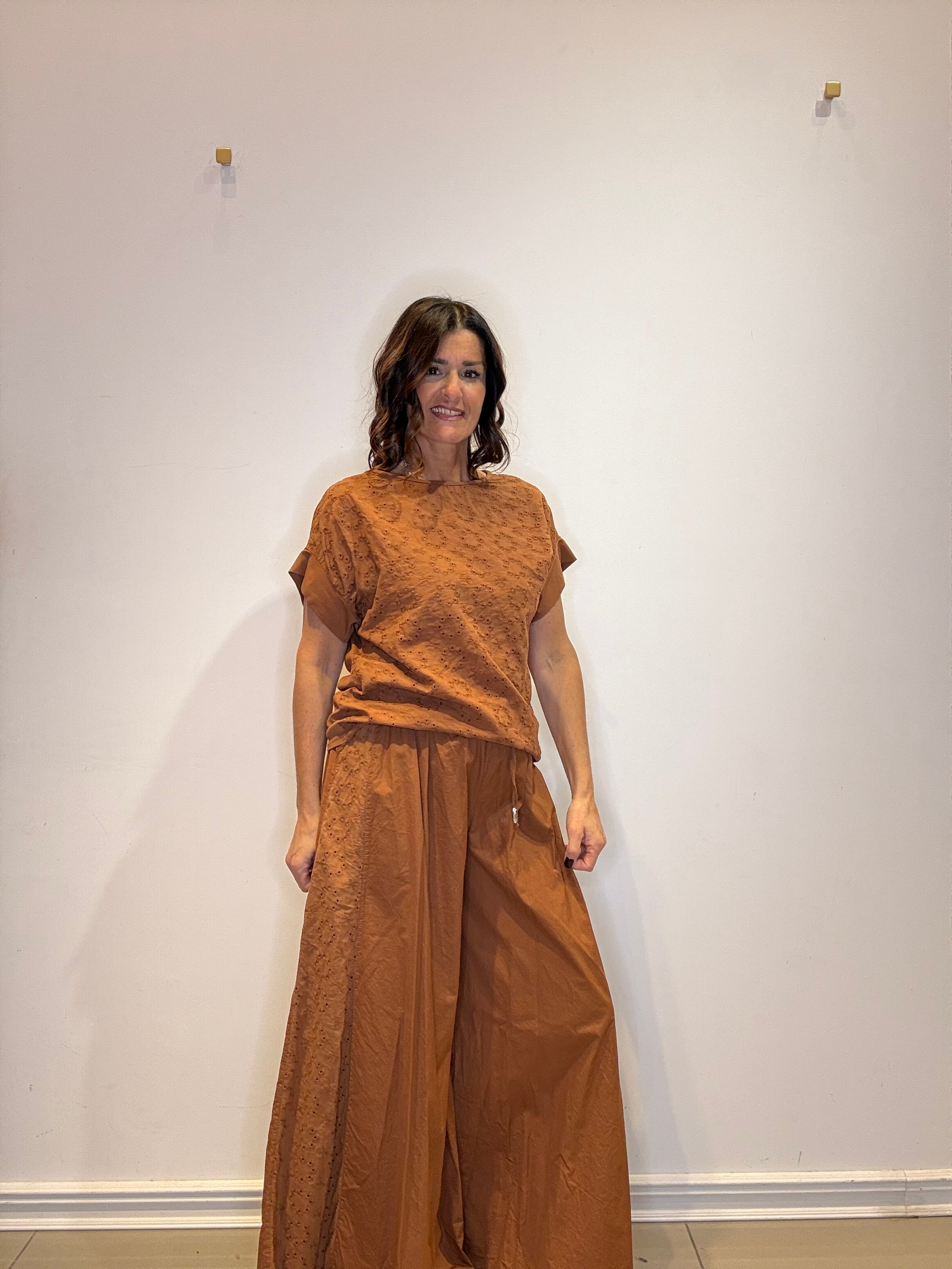 ￼ Pantaloni Demi